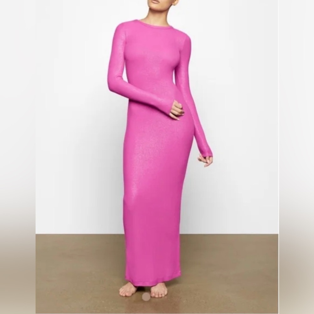 SKIMS Foil Maxi Fuchsia